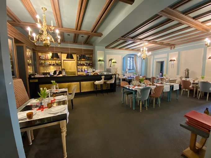 Canta Cuisine Bușteni, restaurant gourmet în zona Castelului Cantacuzino