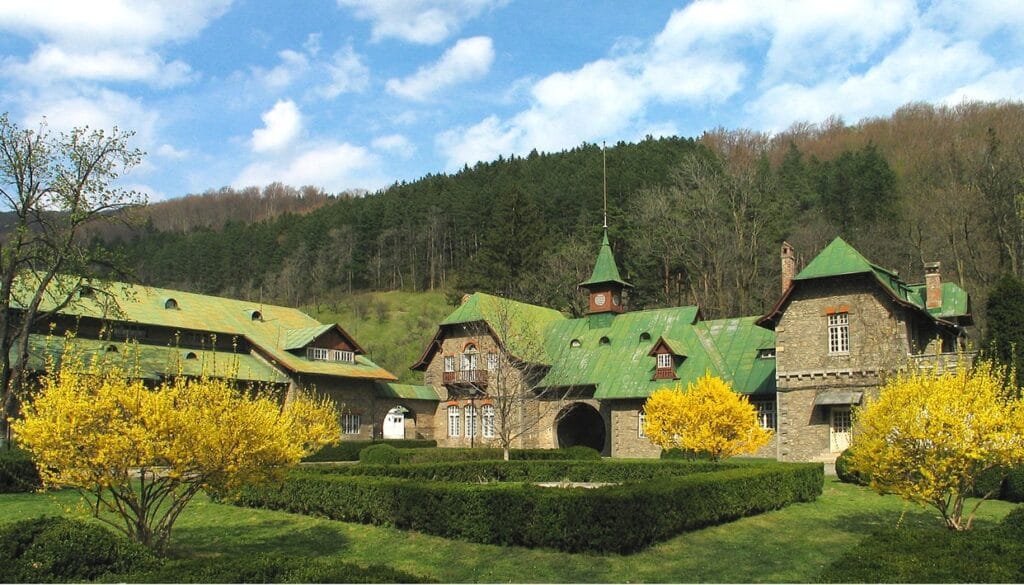 Castelul de la Posada, obiectiv de vizitat într-un weekend în Comarnic