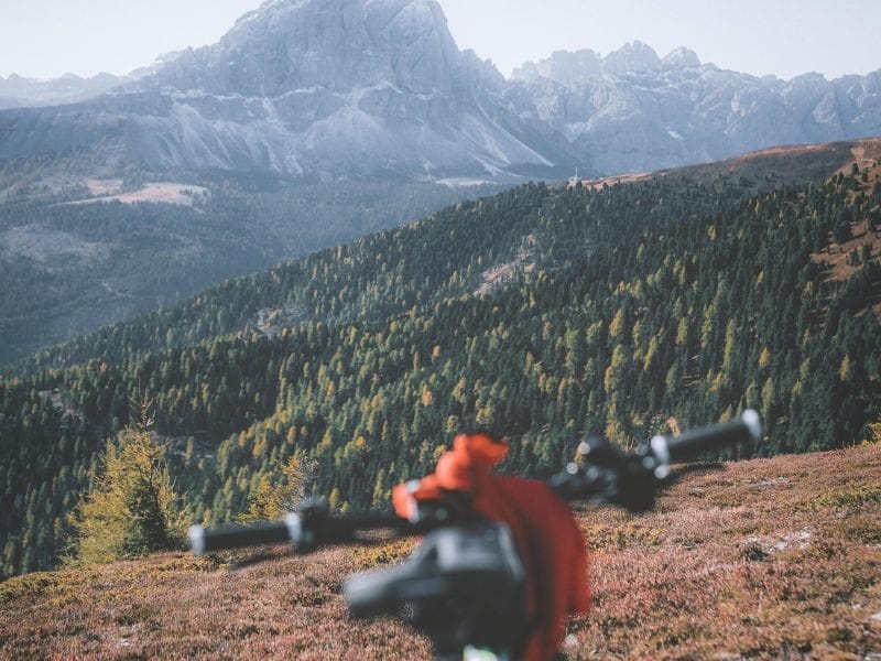 Mountain biking vara pe Valea Prahovei