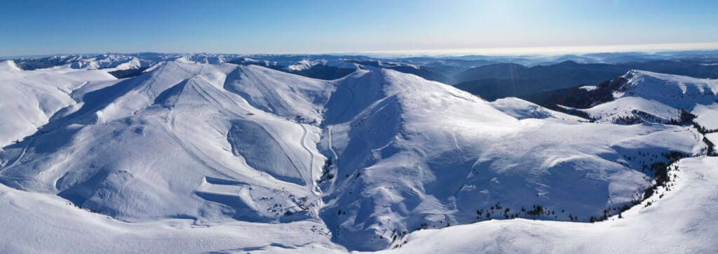 Coborâre pe Pârtia Carp din Domeniul Schiabil Sinaia