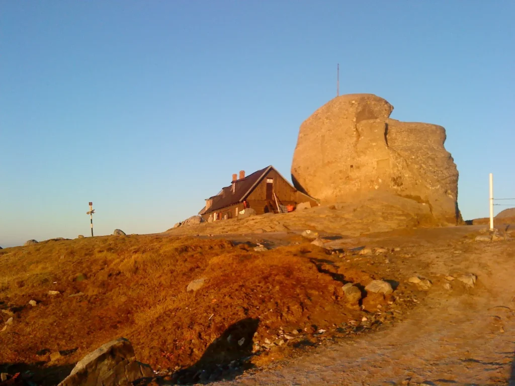 Exterior of Omu Hut at high altitude in the Bucegi Mountains