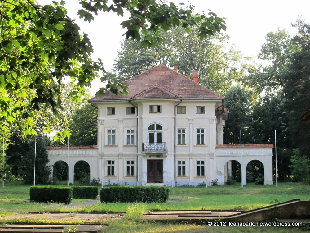 Conacul Toma Cantacuzino din Breaza, cunoscut și ca Castelul Brâncoveanu, în zona Parcului Central