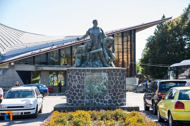 Monumentul Eroilor din Predeal