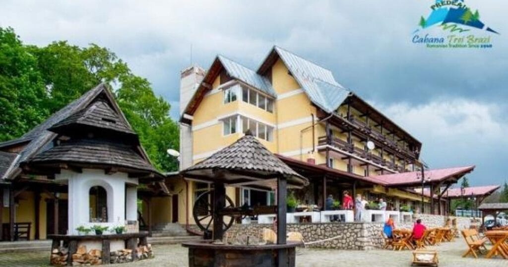 Cabana Trei Brazi și zona de acces spre Poiana Secuilor
