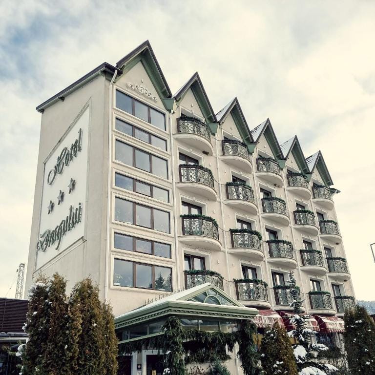 Hotel Dragului Predeal, hotel și restaurant aproape de Clăbucet