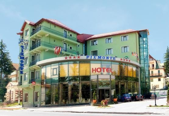Hotel Piemonte Predeal, hotel aproape de gară