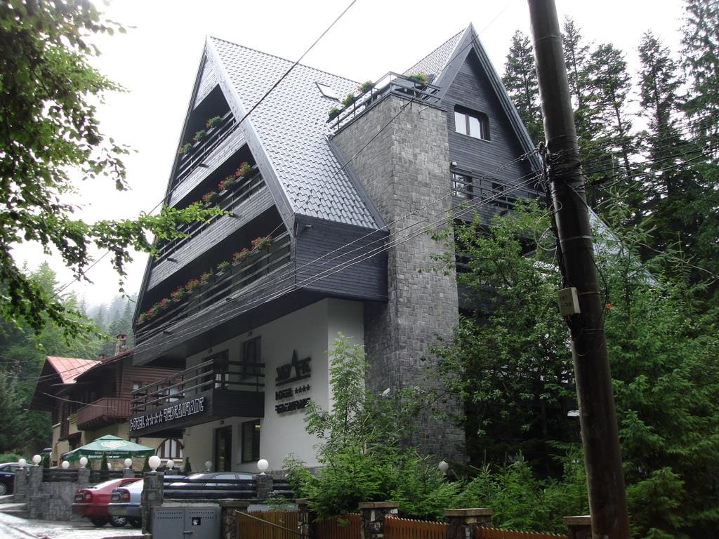 Hotel Smart Sinaia pentru sejur boutique într-o zonă liniștită