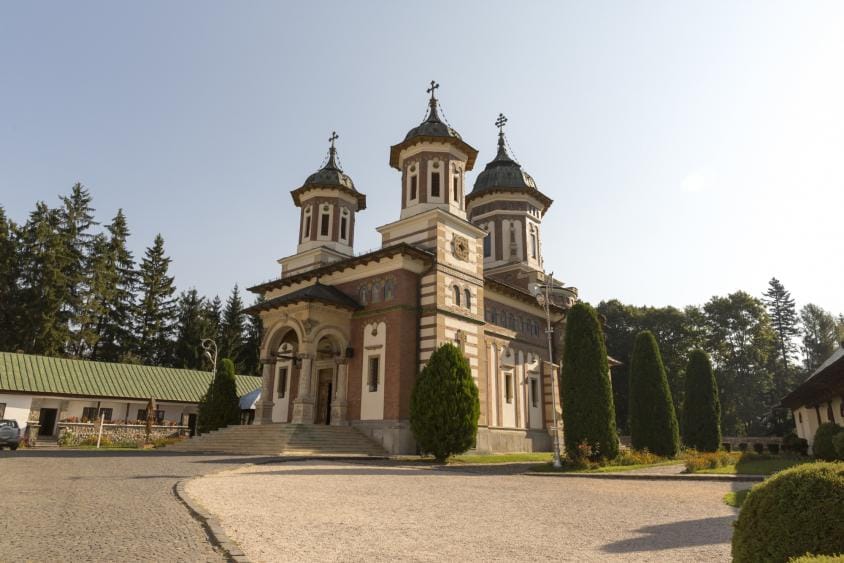 Sinaia Monastery between the royal estate and town centre
