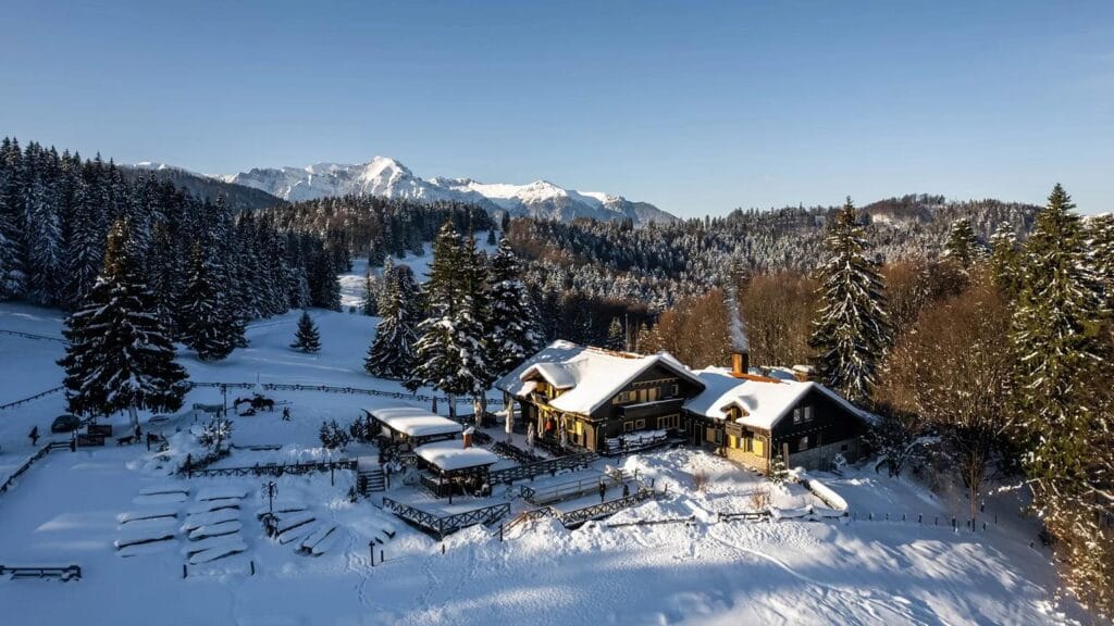 Cabana Poiana Secuilor în poiana montană de lângă Predeal