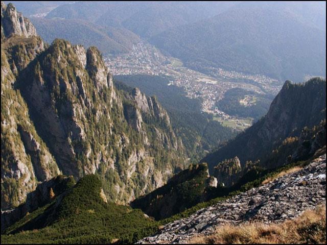 Valea Cerbului și Munții Bucegi într-un itinerariu de o zi pe Valea Prahovei