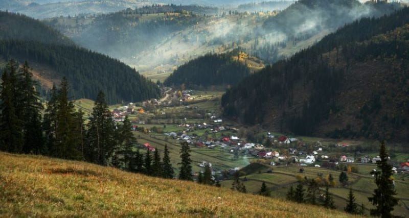 Atracții Breaza - vedere panoramică asupra orașului și dealurilor