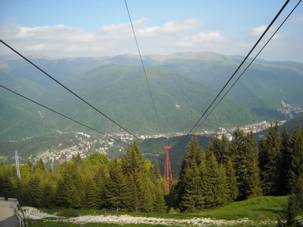 Instalație de transport pe cablu din Sinaia spre zona Cota 1400