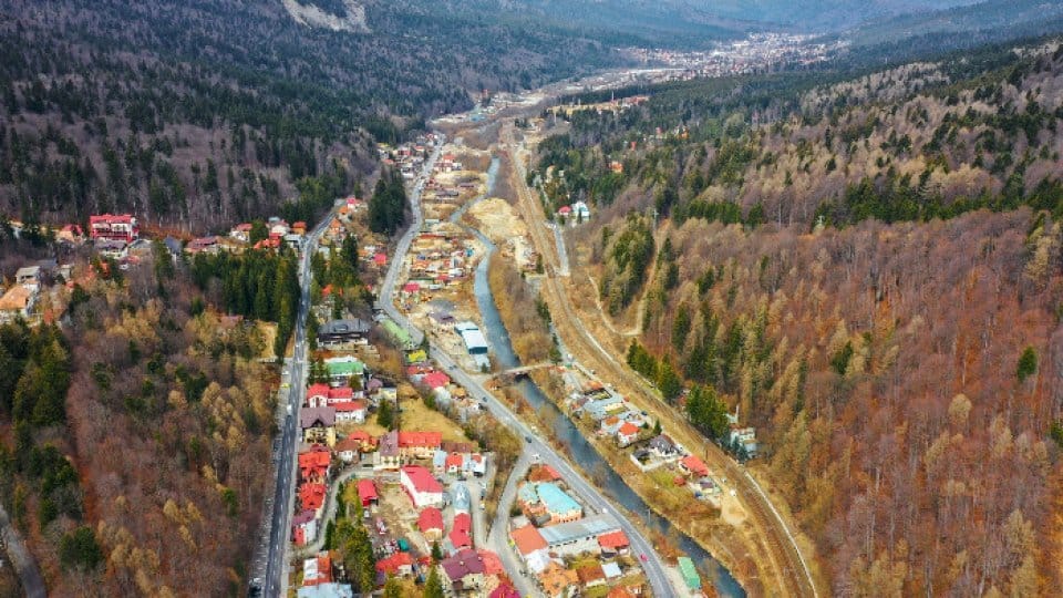 DN1 și localitățile Văii Prahovei văzute de sus