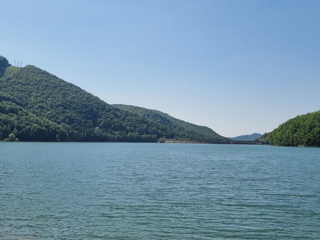 Lacul Paltinu în Valea Doftanei