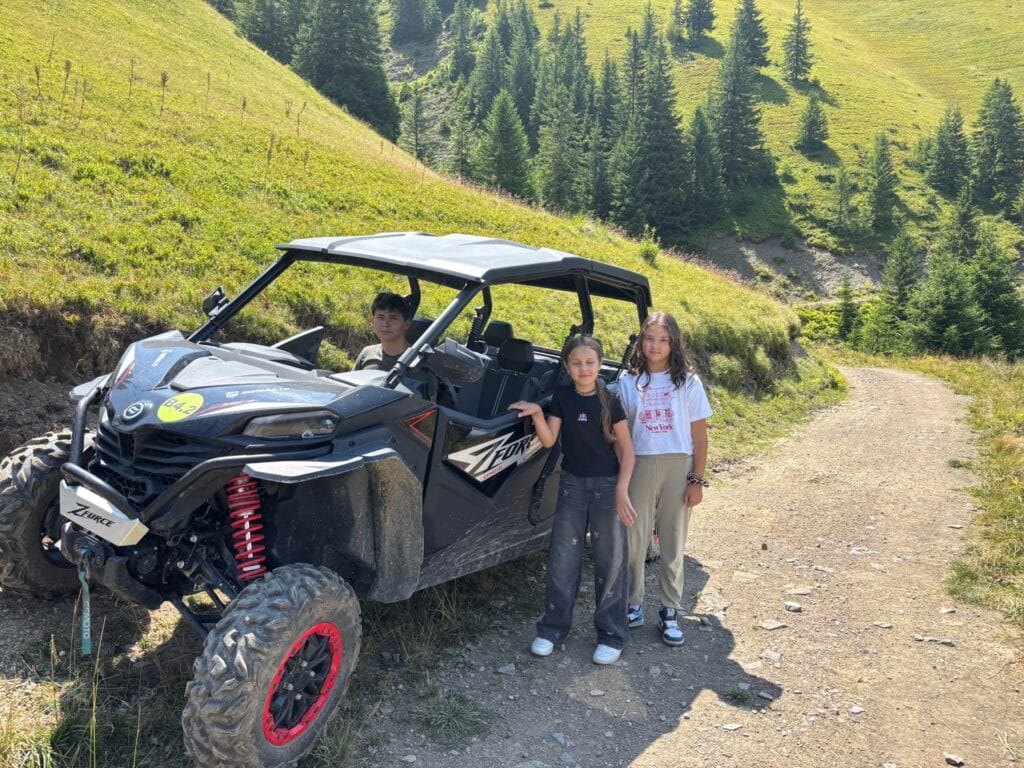 ATV adulți Azuga — CF Moto 450L ATV CF Moto 450L Azuga trasee montane Munții Baiului