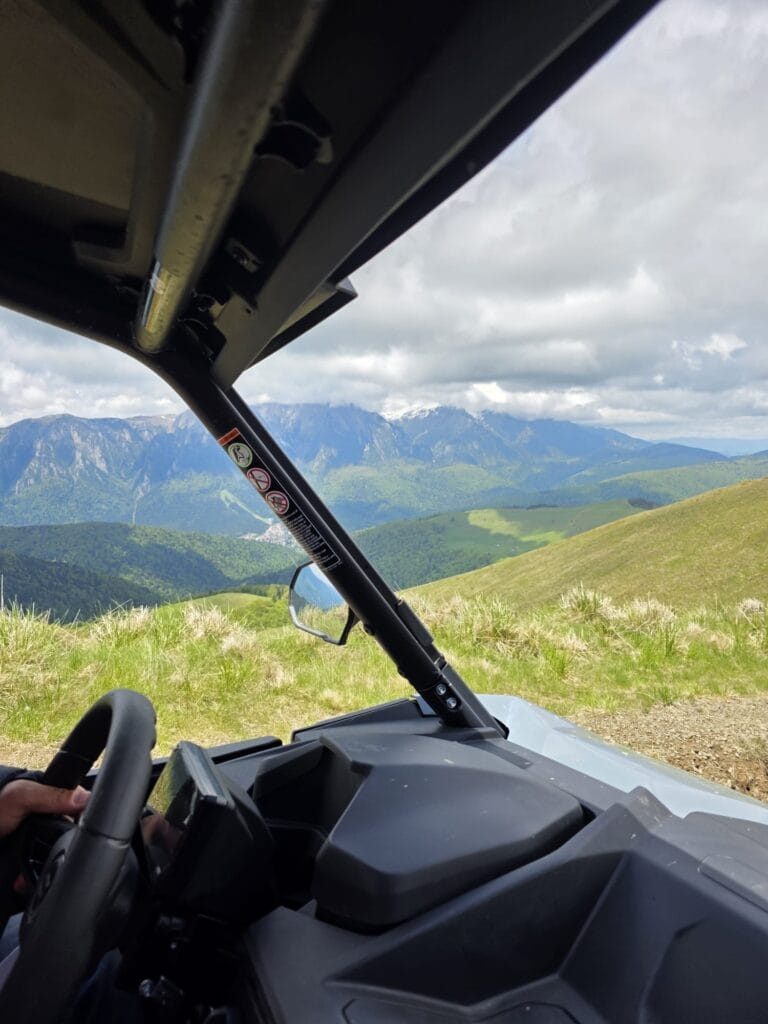 Punct plecare ATV Azuga Inchirieri ATV Azuga parcarea partia Cazacu