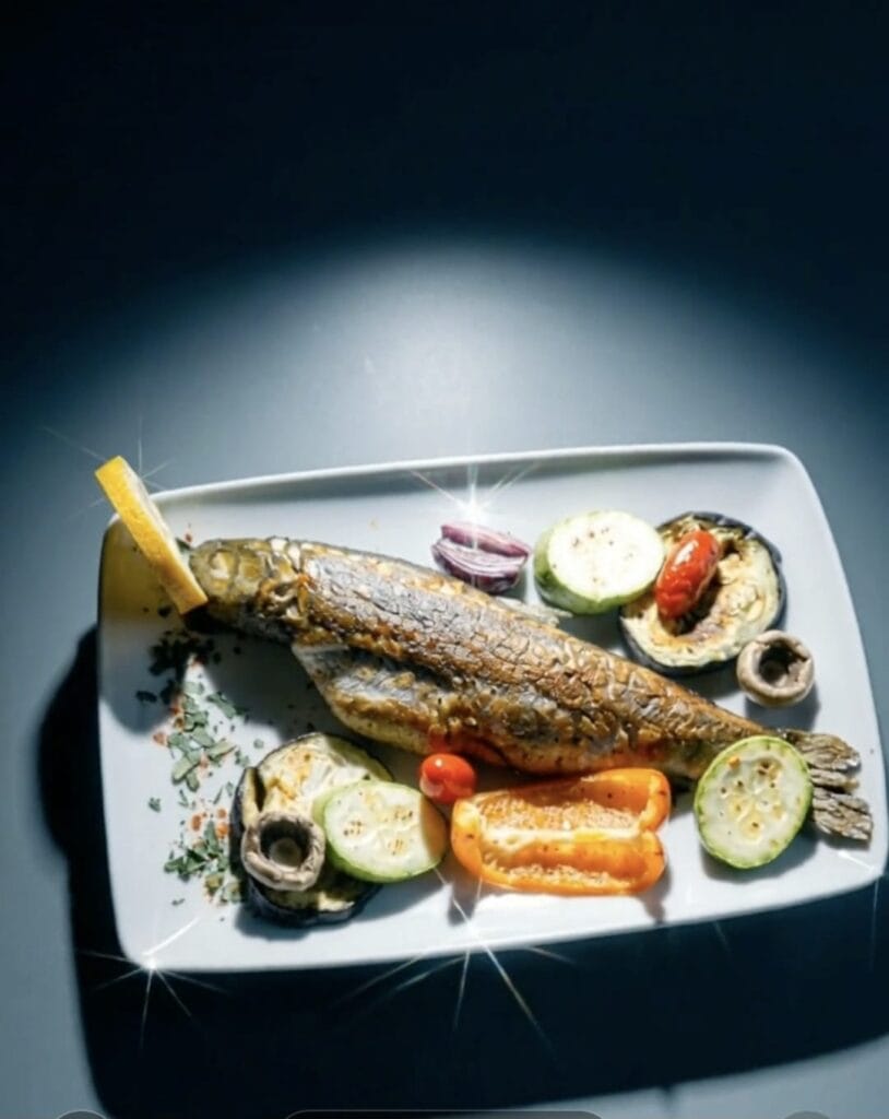 Preparat pescăresc servit la Trotta