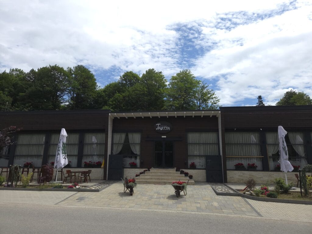 Trotta Restaurant Bușteni – restaurant cu specific pescăresc în Bușteni