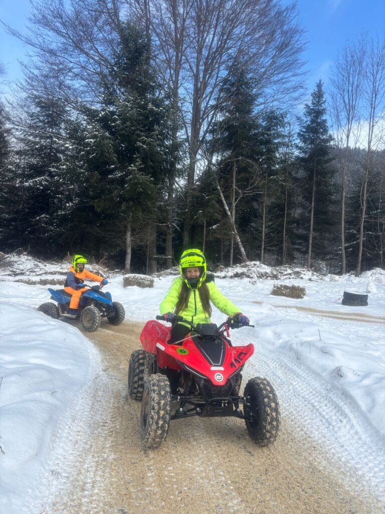 ATV kids supervizat Azuga ATV kids Azuga supraveghere copii circuit