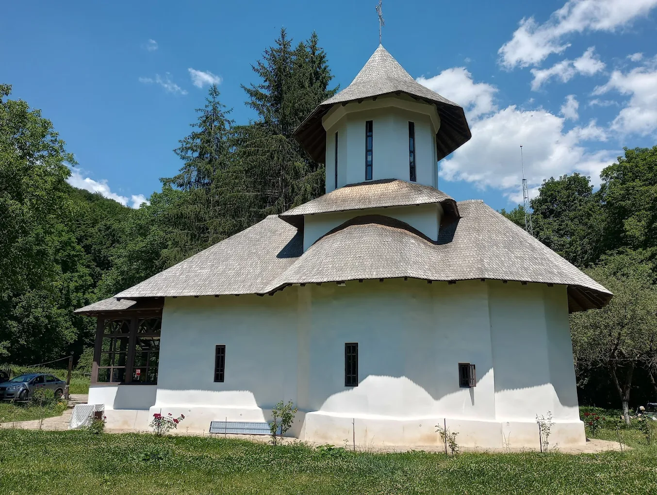Biserica fostului Schit Lespezi din Comarnic