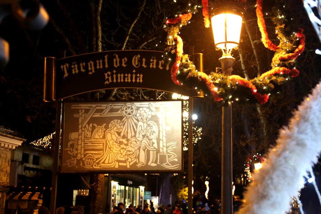 Iluminat festiv de iarnă în stațiune