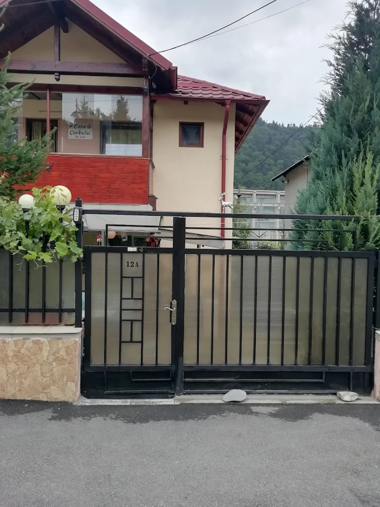 Casa Cerbului Azuga, casă de vacanță cu vedere la munte