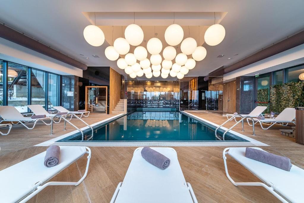Complex Hotelier COTA O MIE - cazare în Sinaia