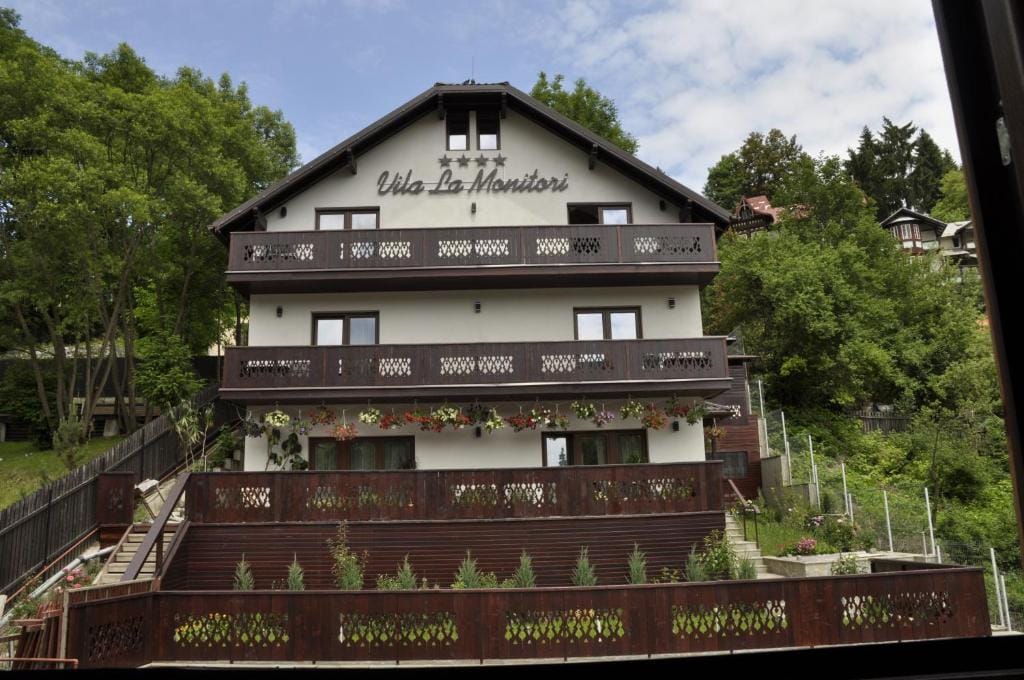 La Monitori - cazare în Sinaia