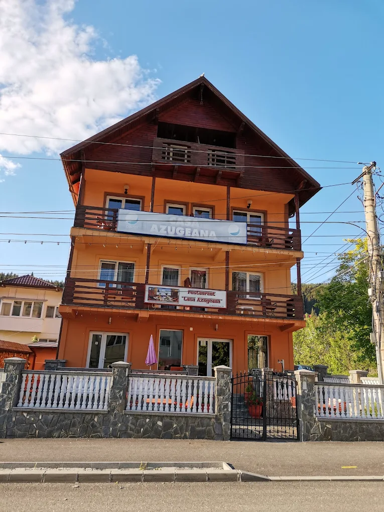 Casa Azugeană și restaurantul din Azuga