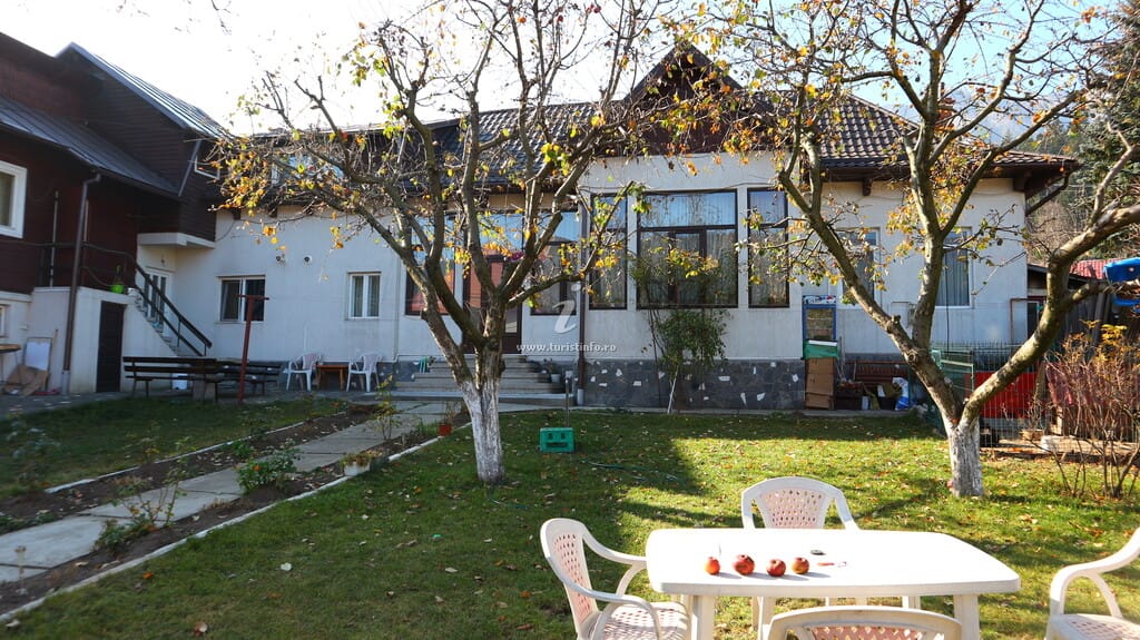 Pensiunea Casa Maria Bușteni, cazare în zonă liniștită