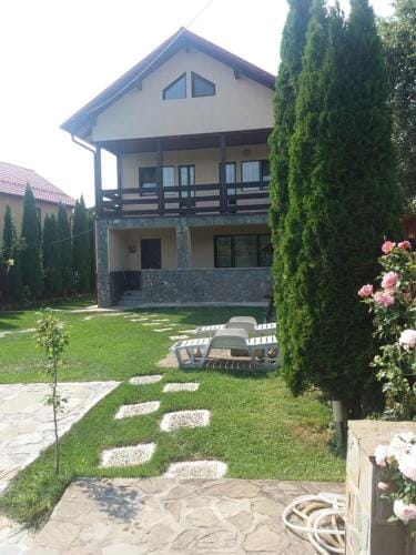 VILA ROXANA - cazare în Comarnic