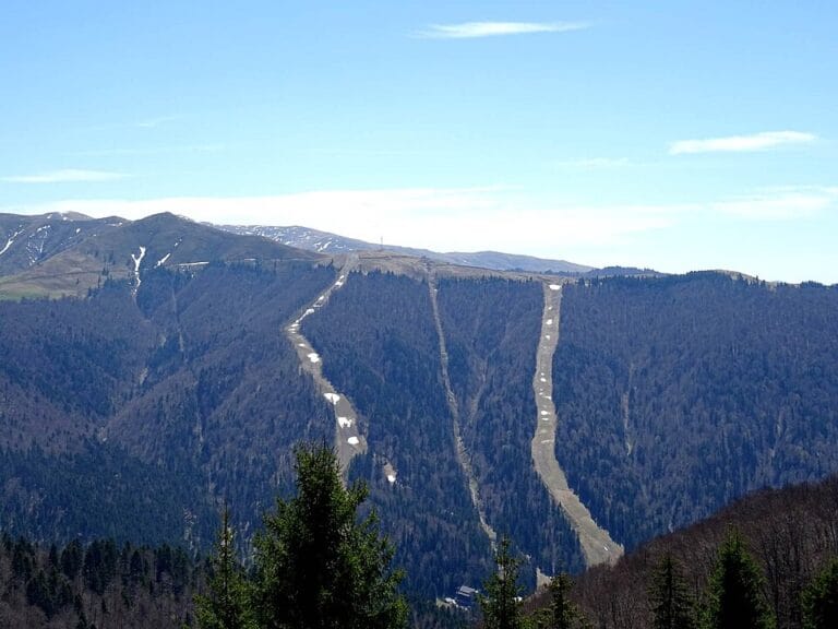 Zona Sorica și Cazacu din Azuga, reper pentru zborul cu parapanta