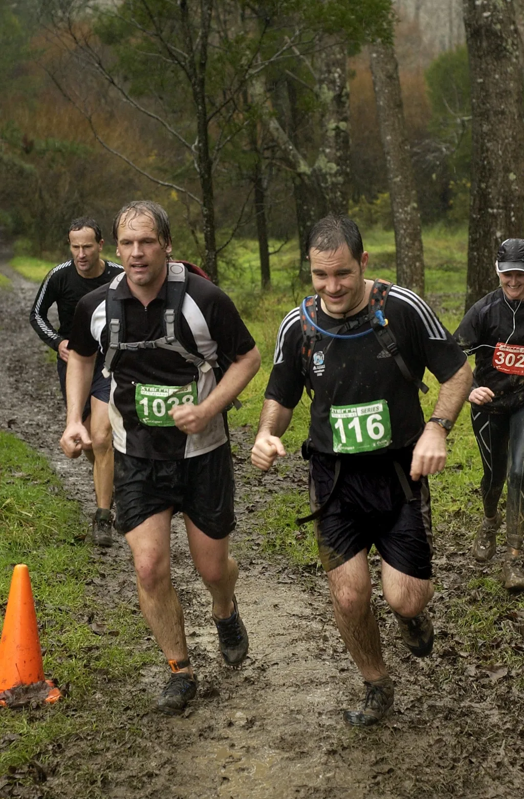 Alergător pe traseu montan la Sinaia Mountain Run by Constantina Diță